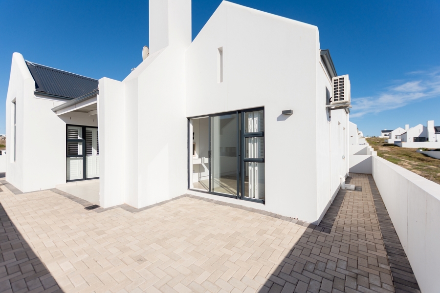 2 Bedroom Property for Sale in Middedorp Western Cape